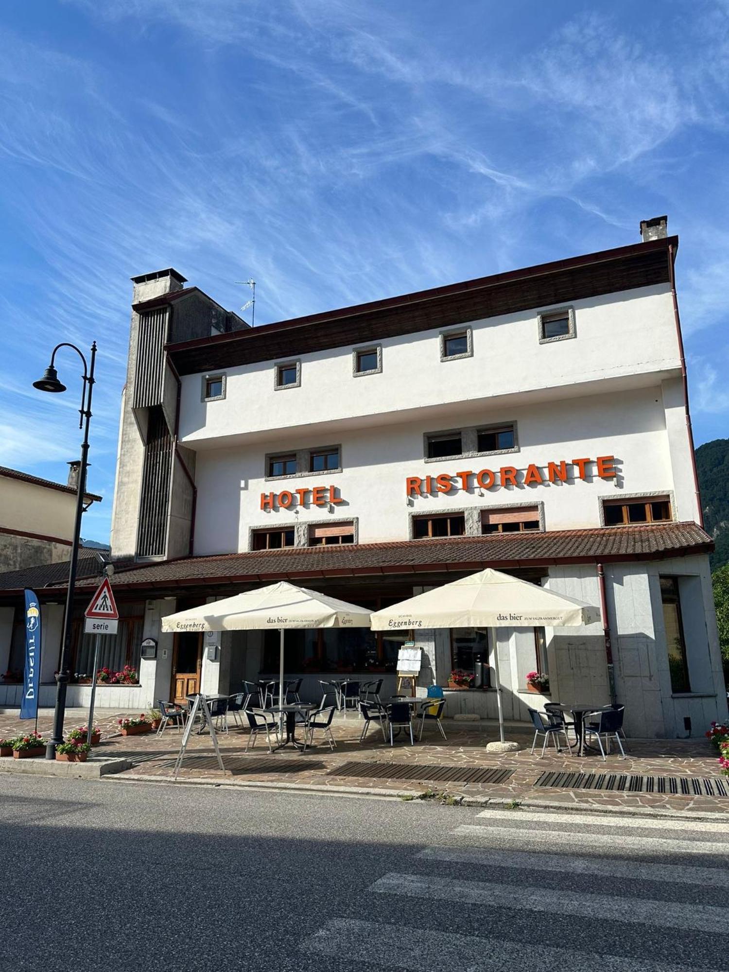 Bike & Bikers Hotel Restaurant Ampezzo Kültér fotó