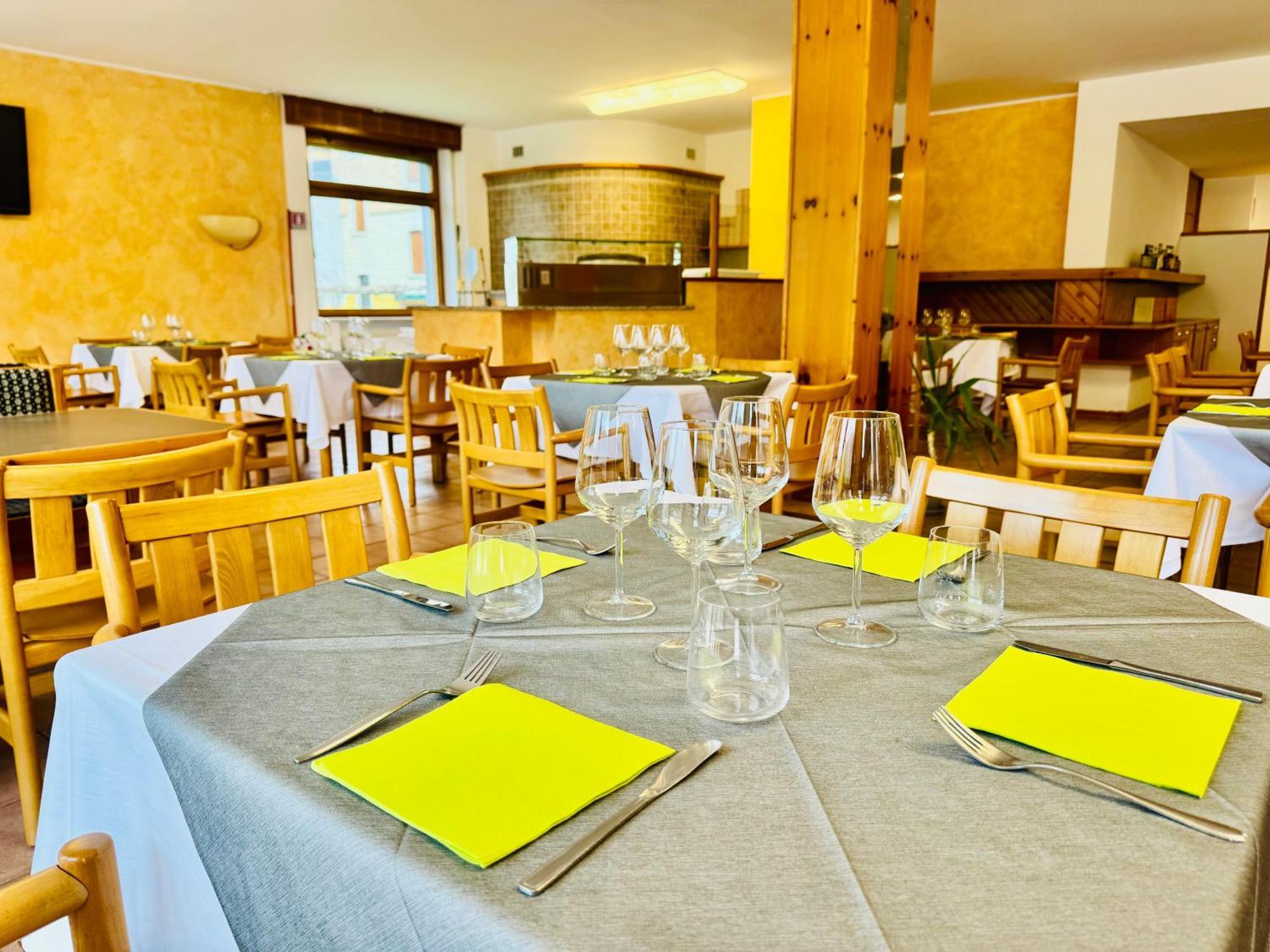Bike & Bikers Hotel Restaurant Ampezzo Kültér fotó